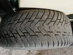 Nokian Hakkapeliitta 8. Зимние, шипованные, 2014 год, 30 %, 3 шт