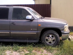 Chevrolet Tahoe. 1GNEK13T8YJ121044 ����