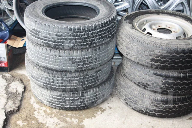 Bridgestone Blizzak Revo 696. ������, ��� �����, 2010 ���, �/�, ����� 10 % ����