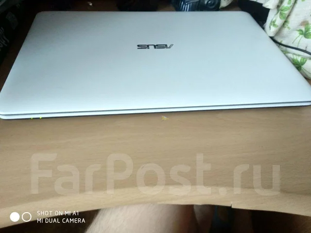Asus X751. 15.6", 2����, ��� 4 ��, ���� 1 000���, WiFi: 1, Bluetooth: 1, ����������� �� 3��. ����