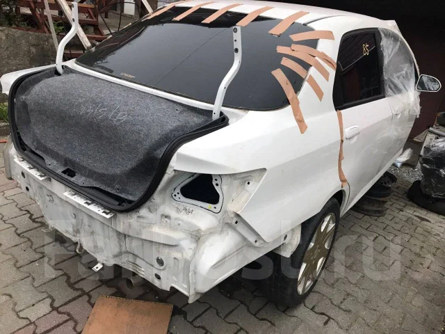 Honda Fit Aria. GD, LA ����