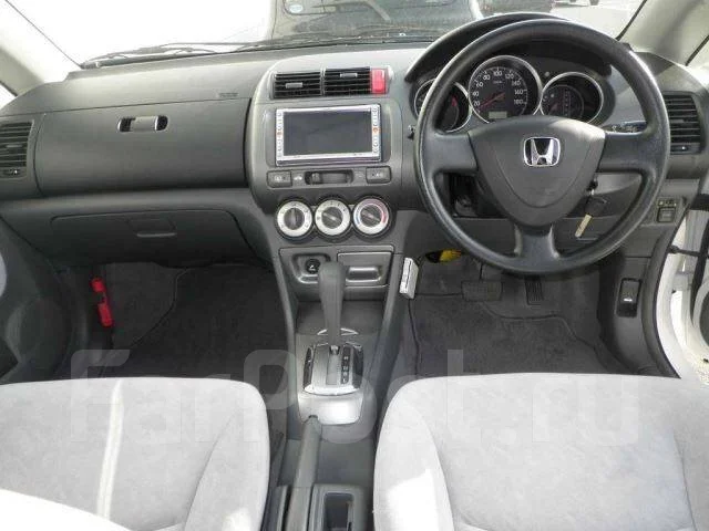 Honda Fit Aria. GD, LA ����