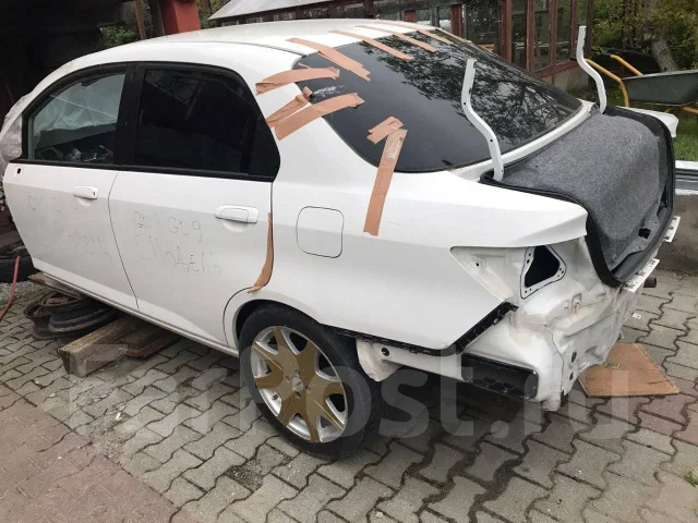 Honda Fit Aria. GD, LA ����