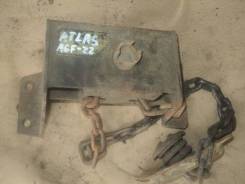 КРЕПЛЕНИЕ ЗАПАСКИ NISSAN ATLAS