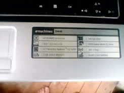 eMachines. 14", 2,2����, ��� 2048 ��, ���� 160���, WiFi, ����������� �� 1��. ����
