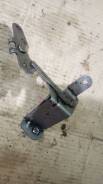 Кронштейн. Seat Toledo, 1M1, 1M2 Seat Ibiza Seat Cordoba, 6KR Seat Leon, 1M1, 1M2 Volkswagen Bora, 1J2, 1J6 Volkswagen Golf, 1J1, 1J5 Volkswagen Polo...