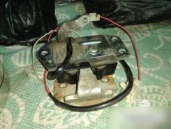 Замок багажника. Toyota Grand Hiace, KCH10, KCH10W, KCH12, KCH16, KCH16W, RCH11, VCH10, VCH10W, VCH16, VCH16W Toyota Regius Ace, KZH100, KZH106, KZH11...