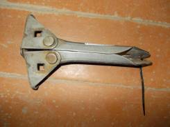 Крепление капота. Honda: Ballade, Orthia, CR-V, S-MX, Civic, Integra SJ, Domani, Civic Ferio, Stepwgn, Partner, Integra Двигатели: B16A6, B18B4, D15Z4...