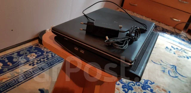 Asus X550V. 15.6", 2,6����, ��� 4 ��, ���� 500���, WiFi: 1, Bluetooth: 1, ����������� �� 1��. ����