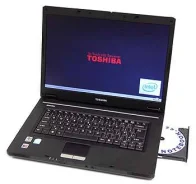 Toshiba. 15", 1,6����, ��� 1024 ��, ���� 350���, Bluetooth: 1 ����