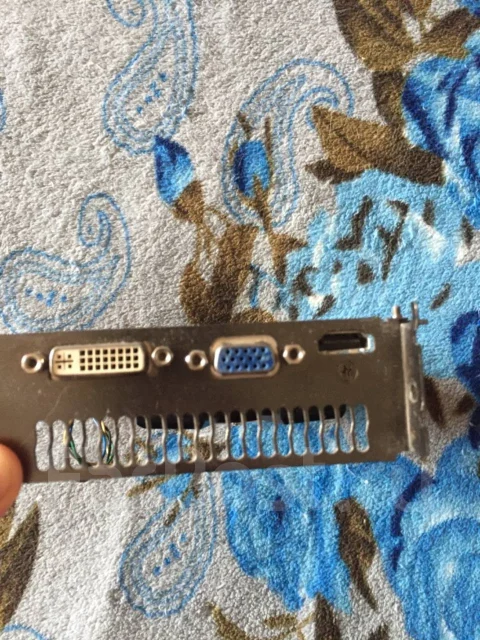 GeForce GT 440 ����