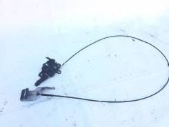 Замок капота. Subaru Forester, SG5 Двигатели: EJ20, EJ201, EJ202, EJ203, EJ204, EJ205, EJ20A, EJ20E, EJ20G, EJ20J, EJ25, EJ251, EJ253, EJ254, EJ255, E...