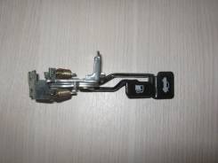 Ручка открывания бензобака. Toyota: Corsa, Platz, Vitz, Corolla Axio, Corolla II, WiLL Vi, Sprinter Trueno, Echo, Corolla, Tercel, Sprinter, Yaris, Co...