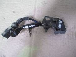 Датчик ускорения. Audi A8, 4E2, 4E8 Audi S8, 4E2, 4E8 Двигатели: ASB, ASE, ASN, BBJ, BDX, BFL, BFM, BGK, BGN, BHT, BMC, BNG, BPK, BSB, BSM, BTE, BVJ...
