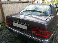 Mercedes-Benz. W210, 112