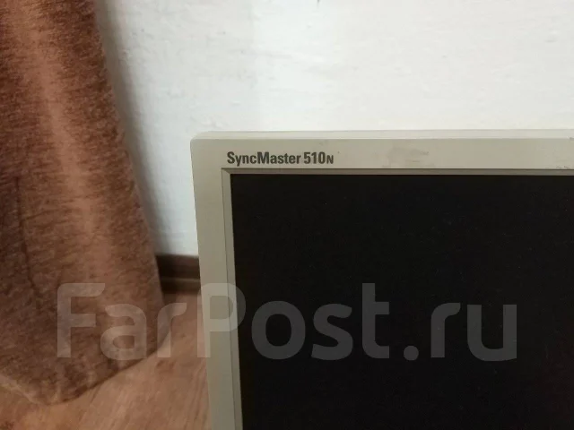 Samsung. 15" ����