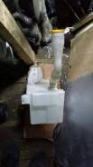 Бачок стеклоомывателя. Subaru Forester, SG5, SG9, SG9L Двигатели: EJ203, EJ205, EJ255
