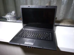 Roverbook Voyager. 2 200����, ��� 1024 ��, ���� 80���, WiFi: 1 ����