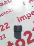 Кнопка стеклоподъемника. Audi: A4, S3, A3, S4, A2 Двигатели: AKE, ALT, ALZ, AMB, AMM, ASN, AVB, AVF, AVJ, AVK, AWA, AWX, AYM, BAU, BBJ, BBK, BCZ, BDG...