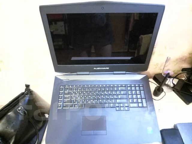 Dell Alienware. 18", ��� 8 ��, ���� 10 000���, WiFi: 1, Bluetooth: 1, ����������� �� 1��. ����