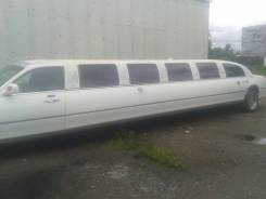 Lincoln Town Car. С водителем