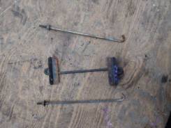 Крепление аккумулятора. Mazda Bongo Friendee, SGLR Двигатель WLT