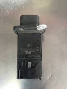Датчик расхода воздуха. Infiniti: QX56, M45, Q40, QX50, Q45, M56, Q50, FX35, FX37, EX25, QX70, M25, G25, Q60, FX45, EX35, EX37, FX30d, G35, M37, FX50...