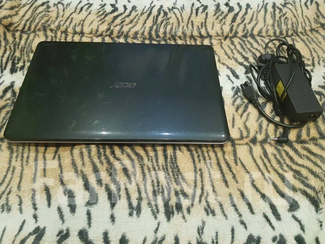 Acer Aspire E1-571G. 15.6", 2,6����, ��� 6 ��, ���� 500���, WiFi: 1, ����������� �� 1��. ����