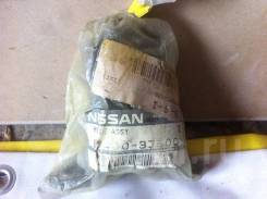 Крепление двери. Nissan: Bluebird, Primera Camino, Bluebird Sylphy, Primera, Pulsar, Sunny Двигатели: CD20, CD20E, QG18DD, QG18DE, SR18DE, SR20DE, SR2...