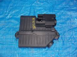 Корпус воздушного фильтра. Toyota Harrier, MHU38, MHU38W Toyota Harrier Hybrid Toyota Highlander, MHU23, MHU28, MHU48 Toyota Kluger V, MHU28, MHU28W L...