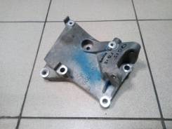 Крепление компрессора кондиционера. Nissan Wingroad, VFY11, VY11, WFY11 Nissan Bluebird Sylphy, FG10, QG10, QNG10 Nissan AD, VFY11, VY11, WFY11, Y11 N...