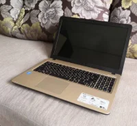 Asus VivoBook ����