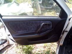 Обшивка двери. Nissan Bluebird, HU14