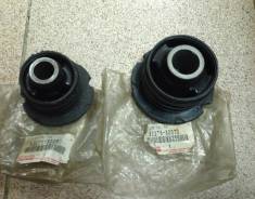 Сайлентблок подушки двигателя. Toyota Aristo, JZS160, JZS161 Toyota Soarer, UZZ40 Lexus SC430, UZZ40 Lexus GS430, JZS160, UZS160, UZS161 Lexus GS300...