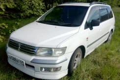 Mitsubishi Chariot. �������, 4wd, 2.4 (128��.�.), ������