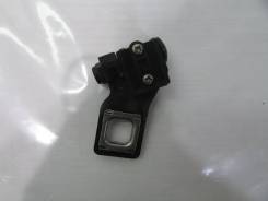 Крепление фары. Audi Q5, 8RB Двигатели: AAH, CAEB, CAGA, CAGB, CAHA, CAHB, CALB, CCWA, CCWB, CDNA, CDNB, CDNC, CGLA, CGLB, CHJA, CJCA, CJCB, CMGA