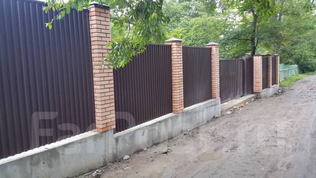 Подпорная стенка и забор