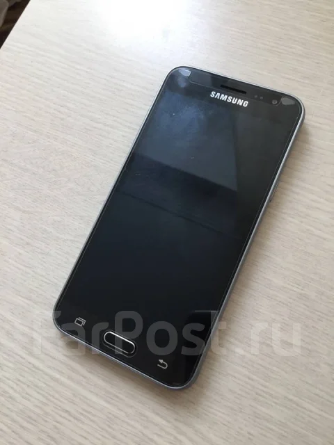 Samsung Galaxy J3. �/�, ������, 4G LTE ����