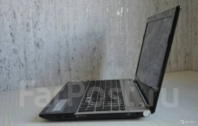 Acer Aspire V3-571G. 15.6", 2,4����, ��� 4 ��, ���� 500���, WiFi: 1, Bluetooth: 1 ����