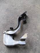 Крепление капота. Opel Antara Двигатели: A22DM, A24XE, A24XF, A30XF, A30XH, B20DTH, Z20DM, Z20DMH, Z24XE, Z32SE