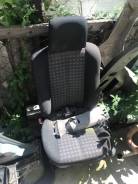 Сиденье. Renault Megane, BM, EM, KM, KM02, KM05, KM0C, KM0F, KM0G, KM0H, KM0U, KM13, KM1B, KM1F, KM2Y, LM05, LM1A, LM2Y Двигатели: F4R, F4R770, F4R771...
