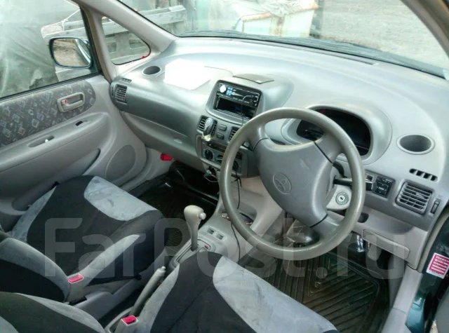 Toyota Corolla Spacio. �������, ��������, 1.6 (110��.�.), ������, 260 000����. �� ����