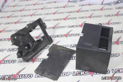 Крепление аккумулятора. Lexus: RC200t, IS300, RC300, RC350, GS200t, IS350, IS350C, IS250, IS250C, GS F, GS450h, IS220d, IS200d, RC300h, GS250, GS350...