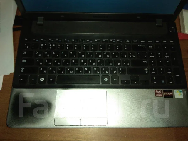 Samsung 355V5C-S08. 15.6", 1,9����, ��� 6 ��, ���� 750���, WiFi: 1, Bluetooth: 1, ����������� �� 5��. ����