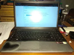 Samsung 355V5C-S08. 15.6", 1,9����, ��� 6 ��, ���� 750���, WiFi, Bluetooth, ����������� �� 5��.