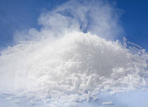 Dry ice pellets. Самый сухой лед. Сухой лед. Кристаллы сухого льда. Сухой лед.