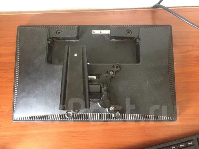 DNS. 15.6" ����