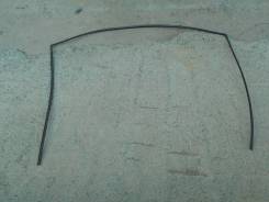 Молдинг лобового стекла. Honda Jazz Honda Fit, GD3, GD4, GD1, GD2 Двигатели: L12A1, L12A3, L12A4, L13A1, L13A2, L13A5, L13A6, L15A1, L13A, L15A