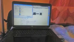 HP 15-d001sr. 15.6", 1 000,0����, ��� 4 ��, ���� 500���, WiFi, Bluetooth, ����������� �� 4��.