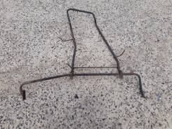 Крепление запасного колеса. Toyota Hiace, KZH100, KZH100G, KZH106, KZH106G, KZH106W, KZH110, KZH110G, KZH116G, KZH120G, KZH126, KZH126G, KZH132, KZH13...